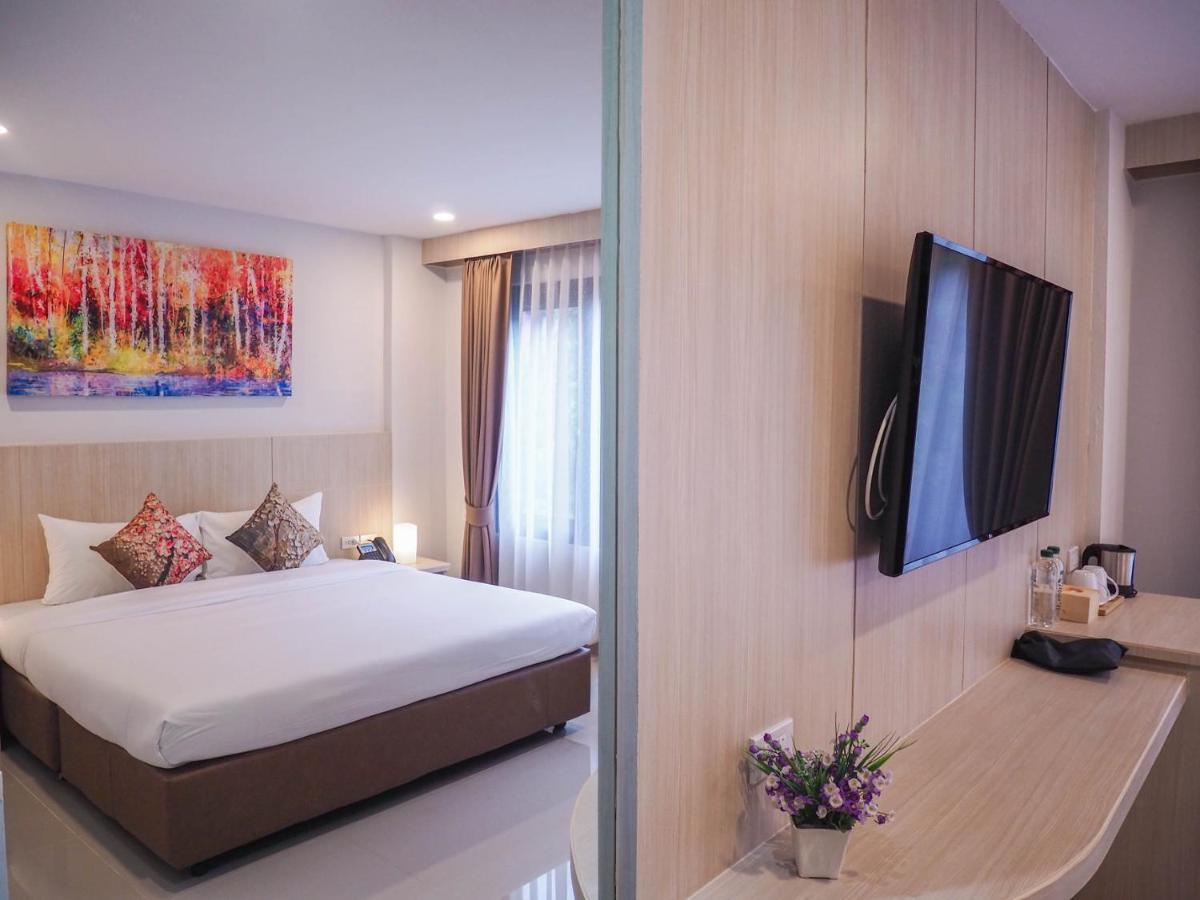 Malee Hotel Chiang Mai Bagian luar foto