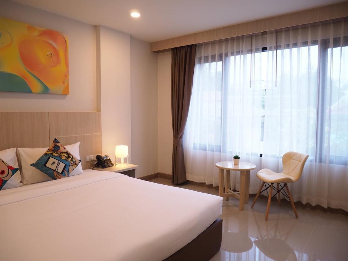 Malee Hotel Chiang Mai Bagian luar foto