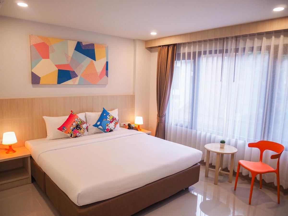 Malee Hotel Chiang Mai Bagian luar foto