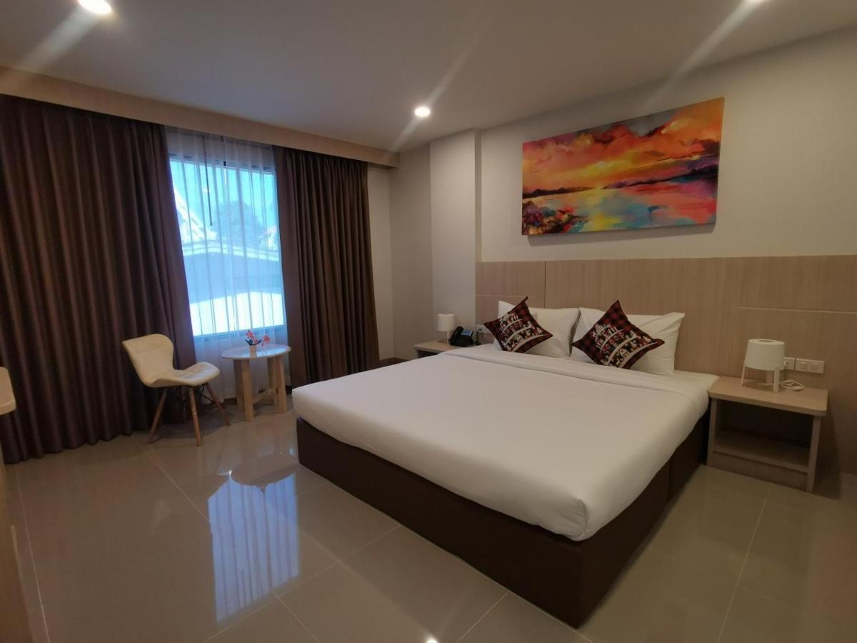 Malee Hotel Chiang Mai Bagian luar foto